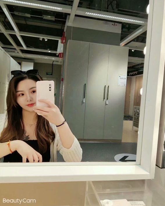 已光顾两次的小姐姐